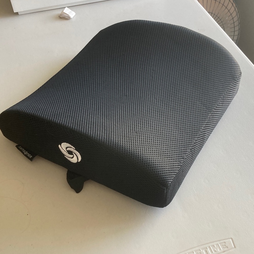 Samsonite Black Lumbar Support Cushion